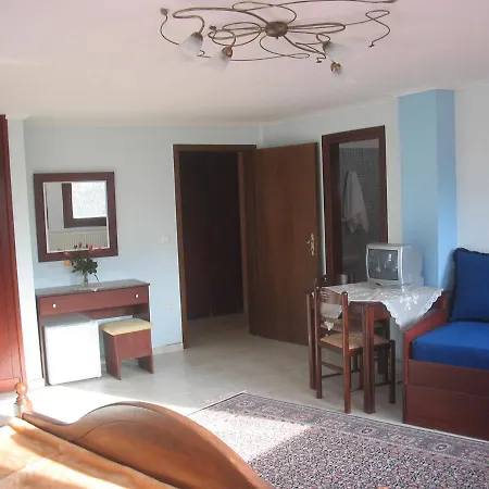 Evridiki 3* فيرغينا